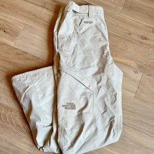 Women’s North Face ski / snow pants Medium